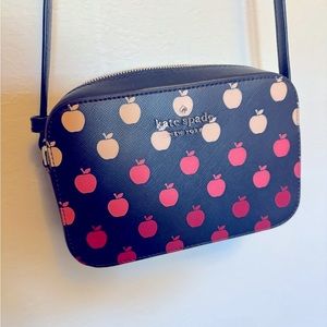 🍎 Kate Spade Stacie Perfect Apple Leather Camera Crossbody.🍎